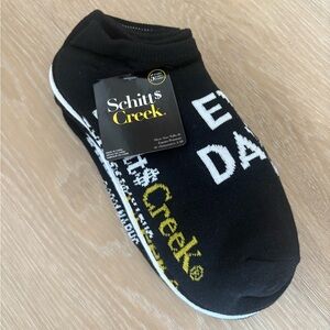 Set of 5 Pairs of Schitt$ Creek Ankle Socks - Show Phrases - Black & White - NEW